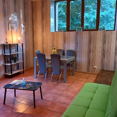 Suite Dans Le Jardin Du Chateau Agonges Bagian luar foto